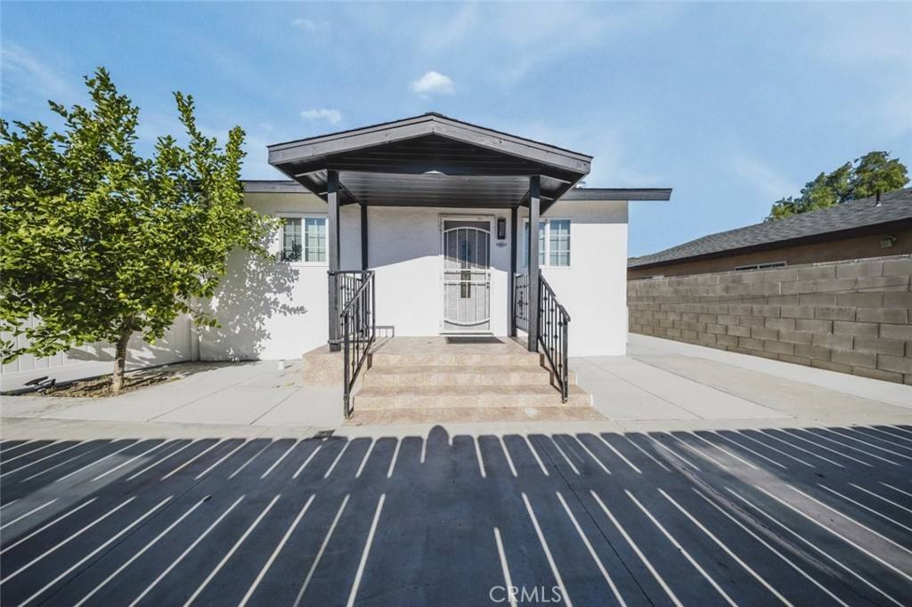 Apartment for rent at 10503 Cantara St, Sun Valley, CA 91352