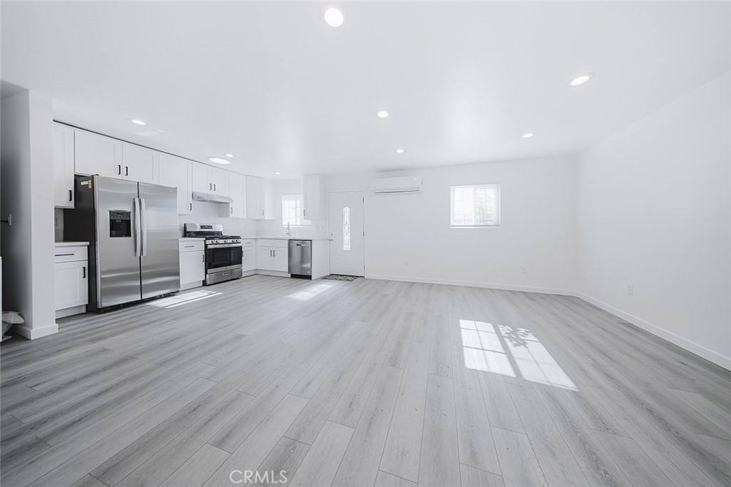 Apartment for rent at 10503 Cantara St, Sun Valley, CA 91352