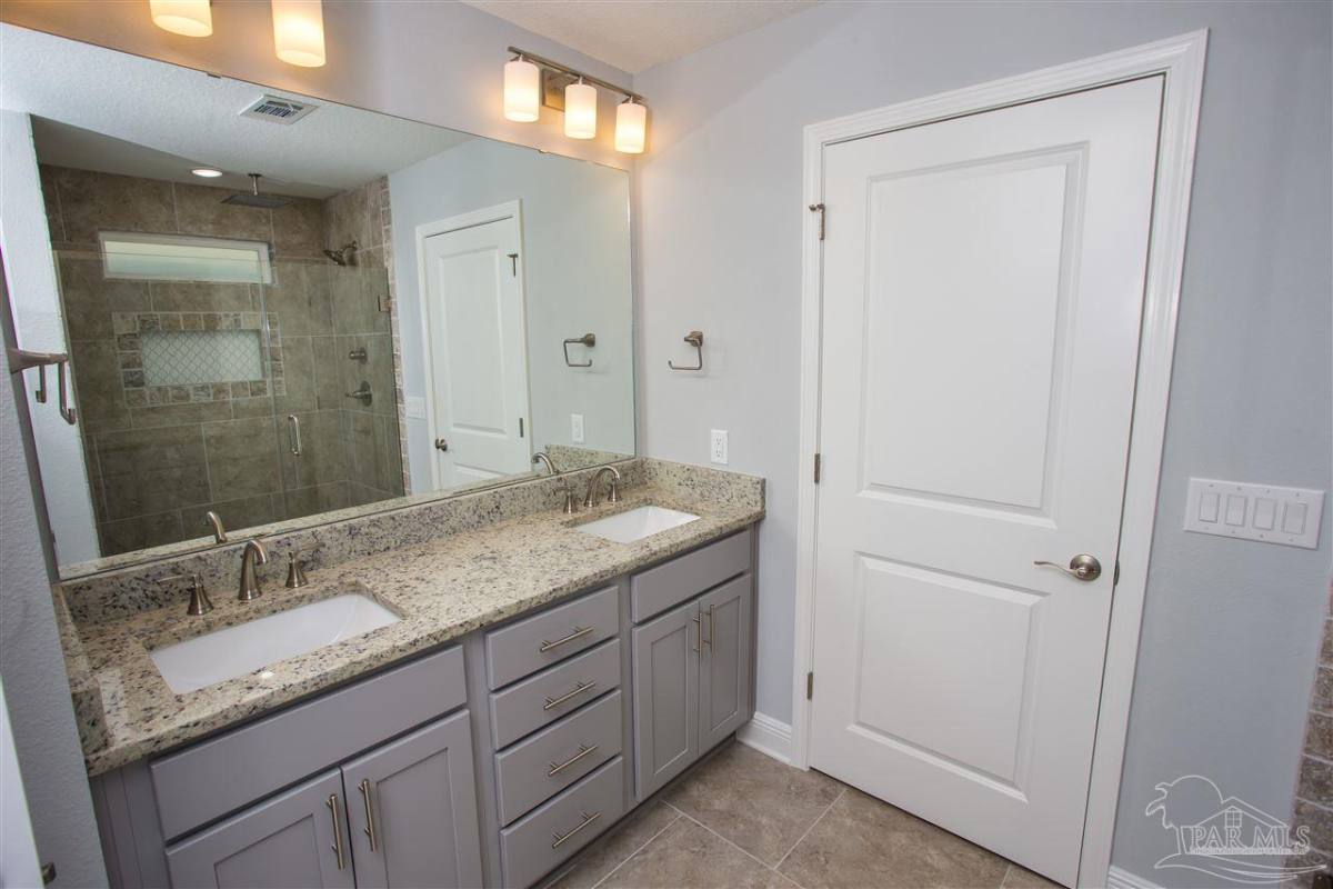 Apartment for rent at 405 N Coyle St #405, Pensacola, FL 32501