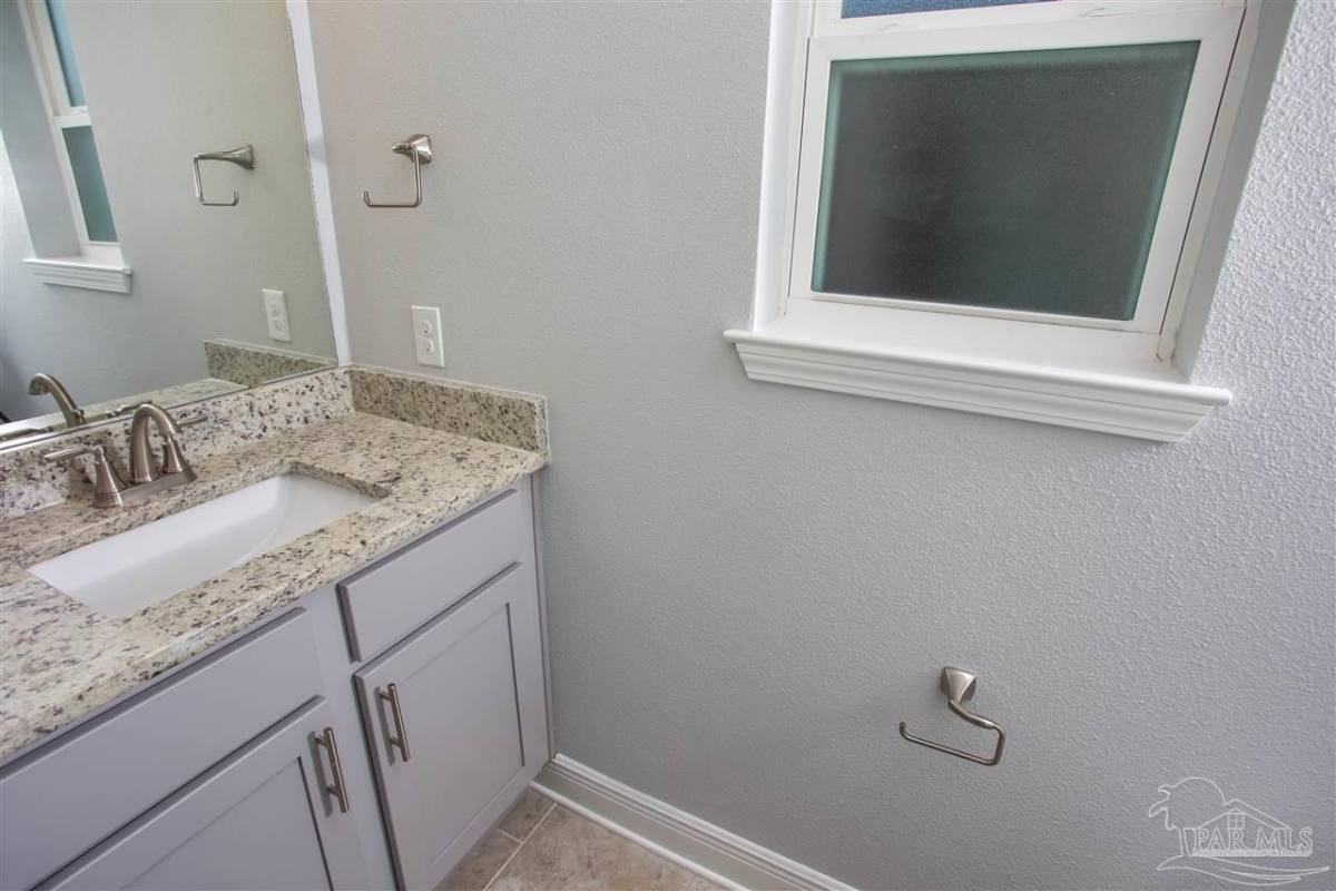 Apartment for rent at 405 N Coyle St #405, Pensacola, FL 32501