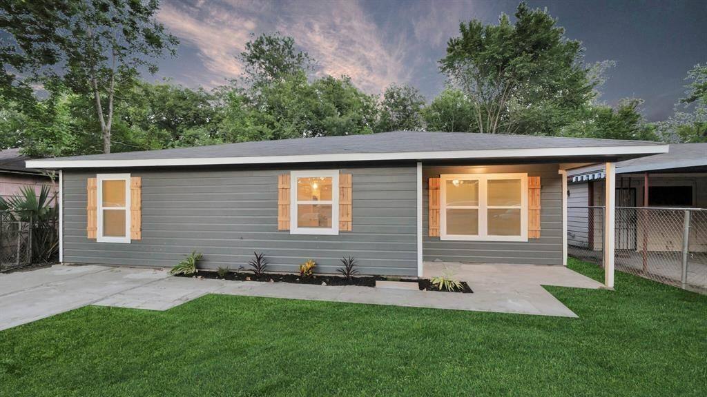 Apartment for rent at 6721 Madrid St, Houston, TX 77021