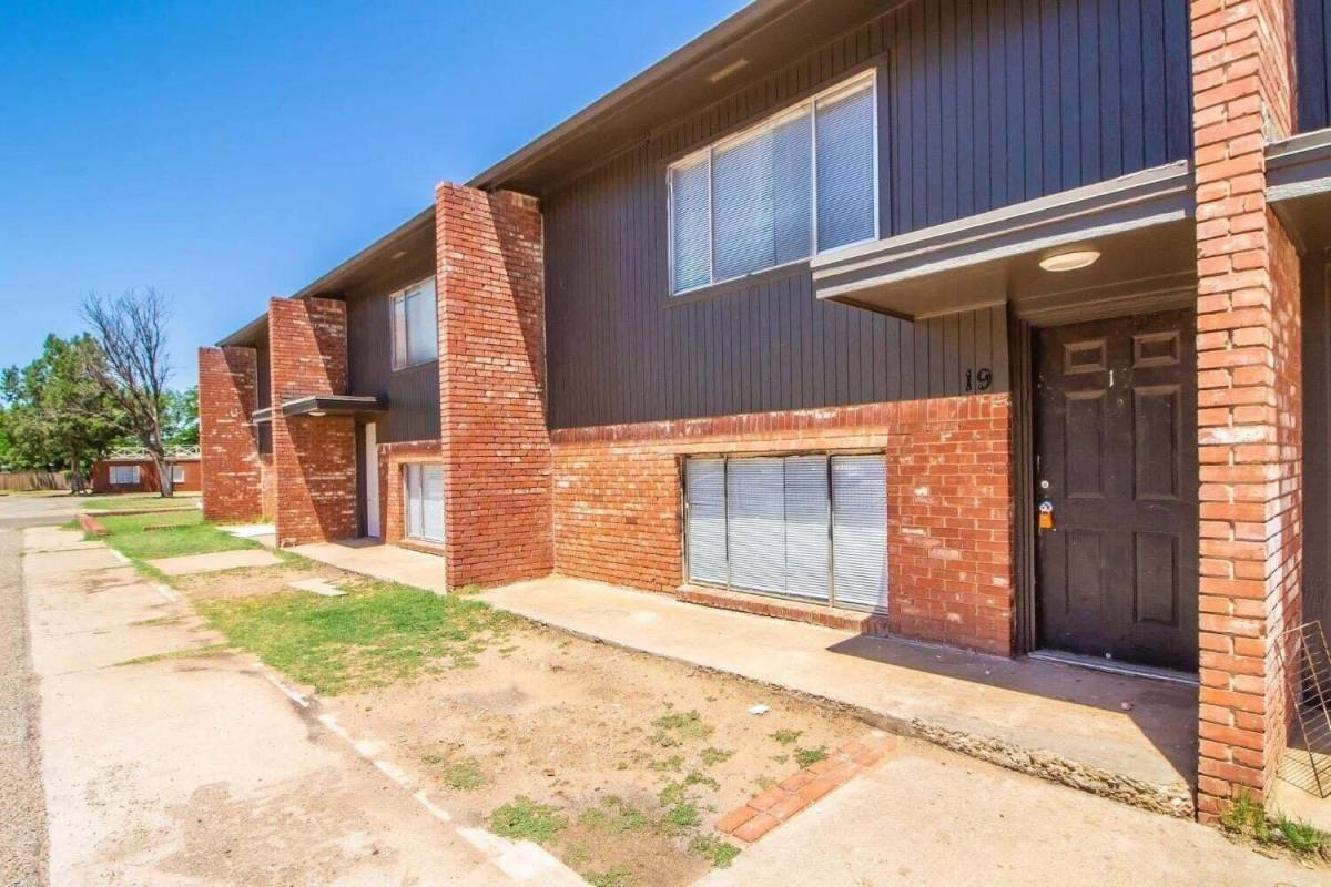 Apartment for rent at 1303 65th St, Lubbock, TX 79412