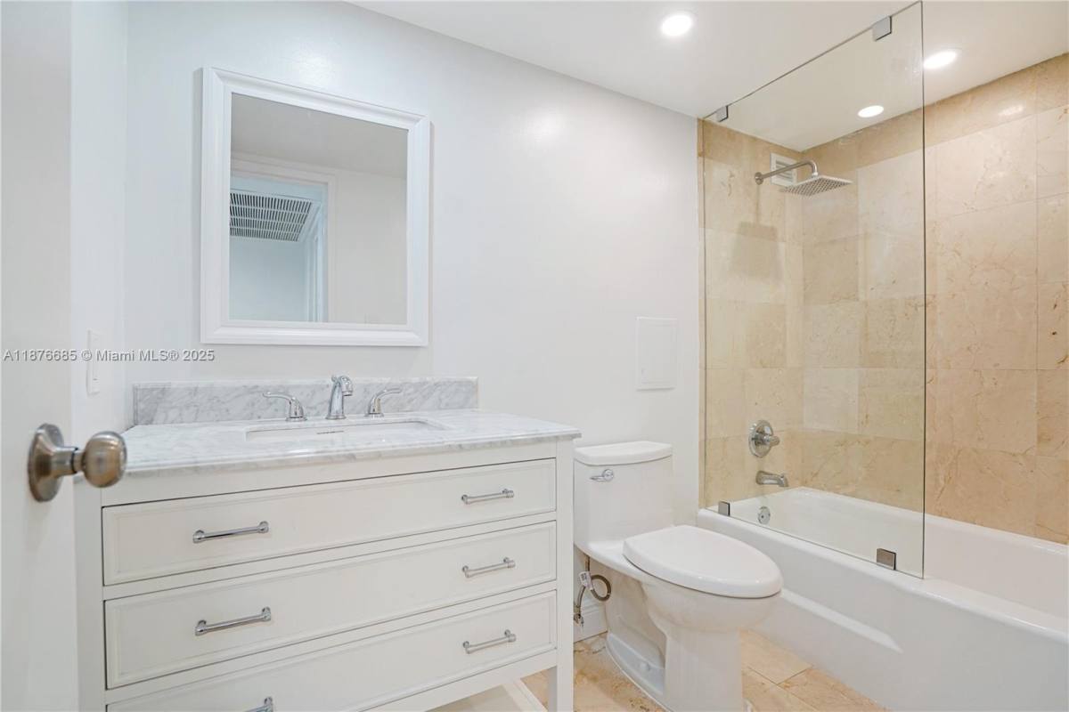 Apartment for rent at 5101 Collins Ave #510114T, Miami Beach, FL 33140