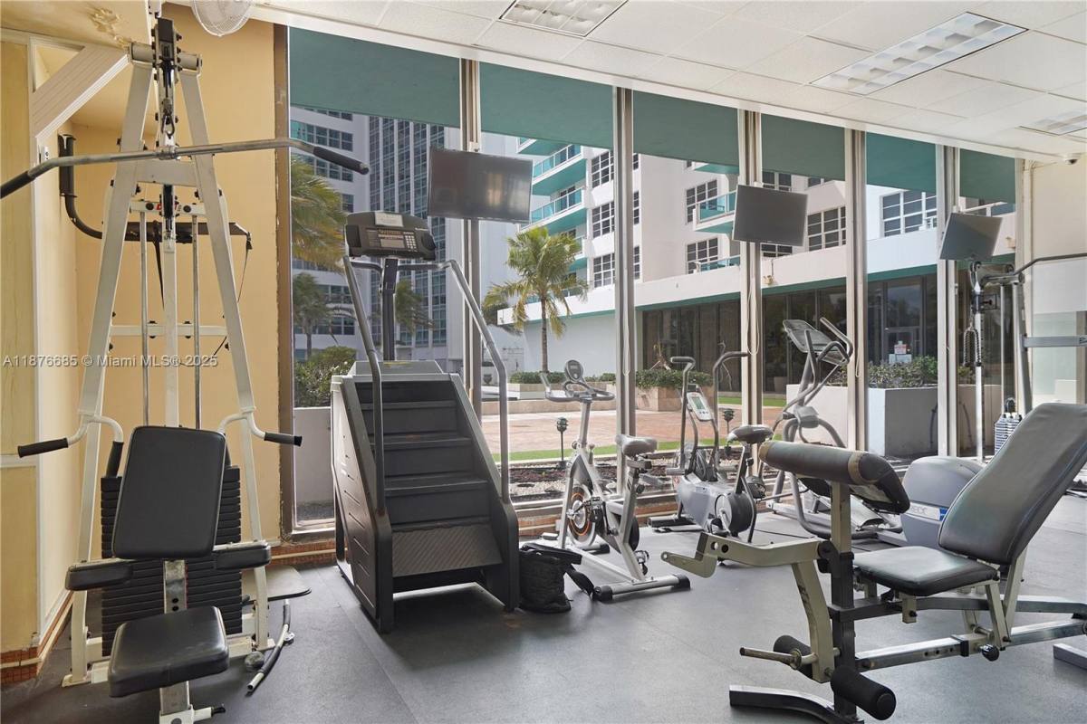 Apartment for rent at 5101 Collins Ave #510114T, Miami Beach, FL 33140