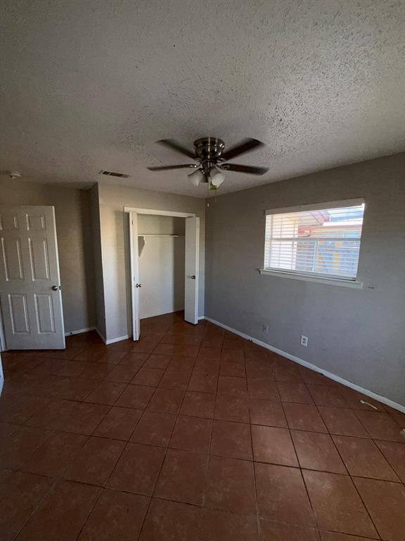 Apartment for rent at 708 E Pecan St #708, Hurst, TX 76053