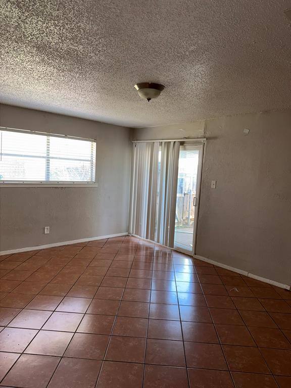 Apartment for rent at 708 E Pecan St #708, Hurst, TX 76053