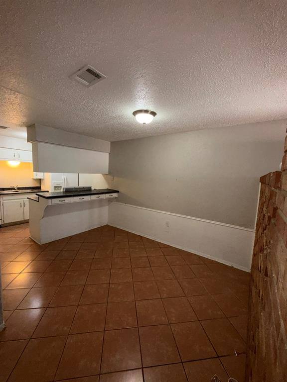 Apartment for rent at 708 E Pecan St #708, Hurst, TX 76053