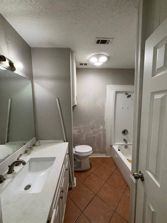 Apartment for rent at 708 E Pecan St #708, Hurst, TX 76053