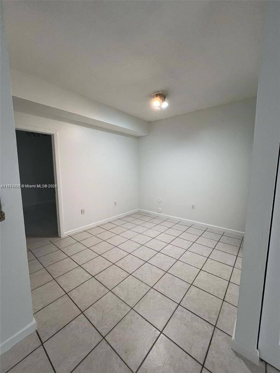 Apartment for rent at 2301 NW 96th Terrace #230116E, Hollywood, FL 33024