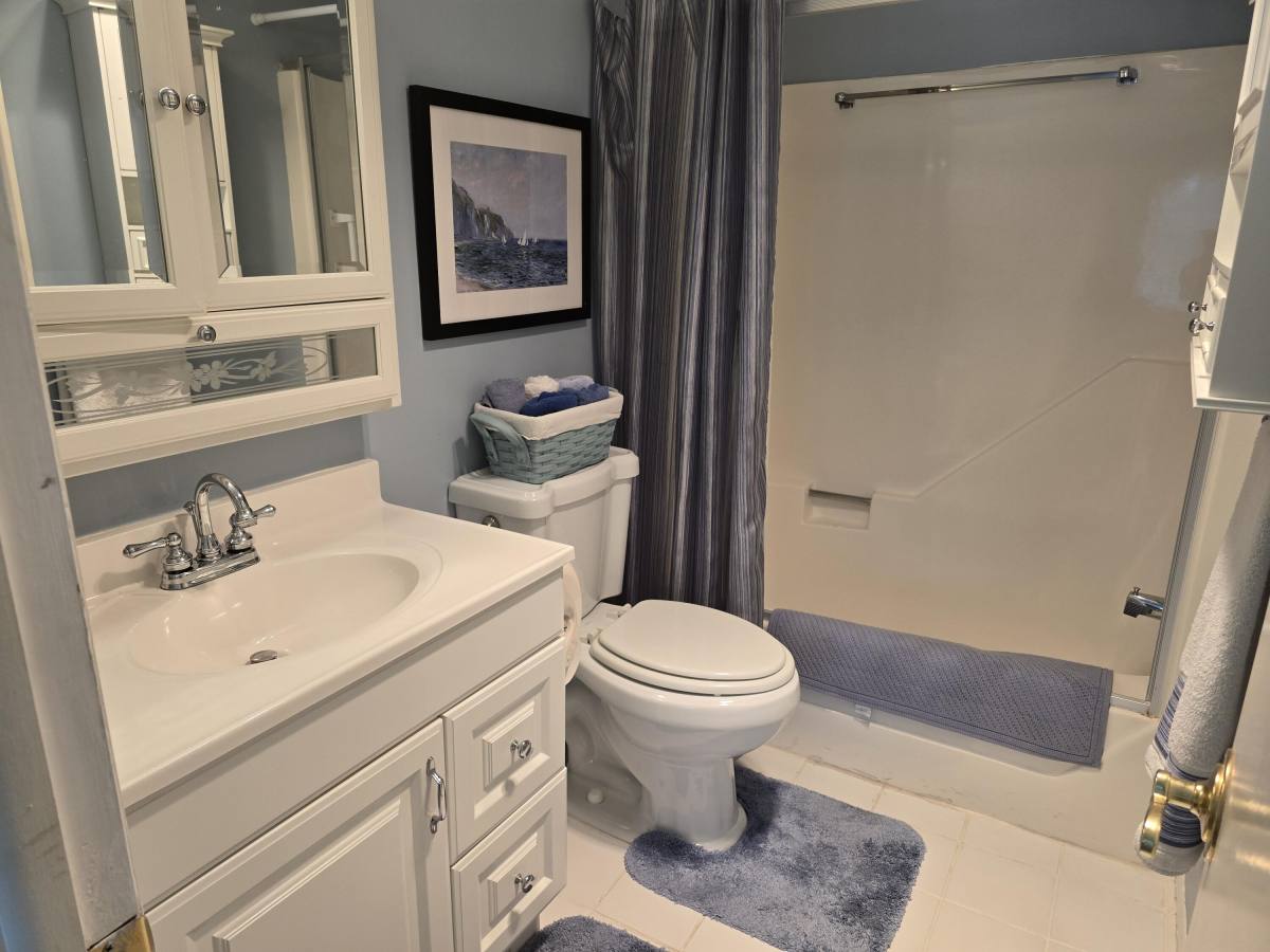 Apartment for rent at 112 Lake Dora Dr #112, West Palm Beach, FL 33411