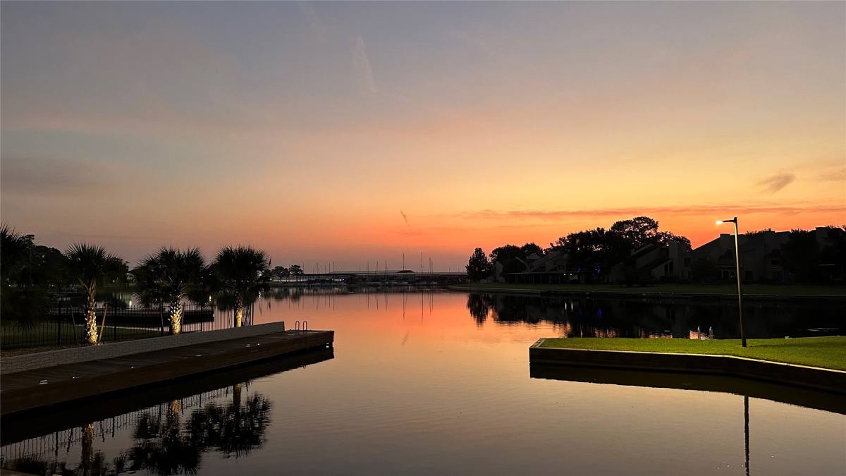 Apartment for rent at 12500 Melville Dr #12500233D, Montgomery, TX 77356