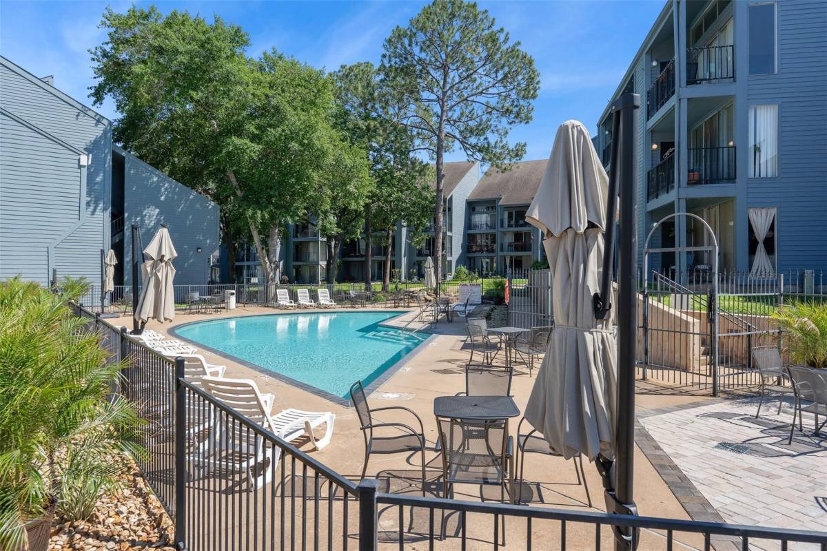 Apartment for rent at 12500 Melville Dr #12500233D, Montgomery, TX 77356