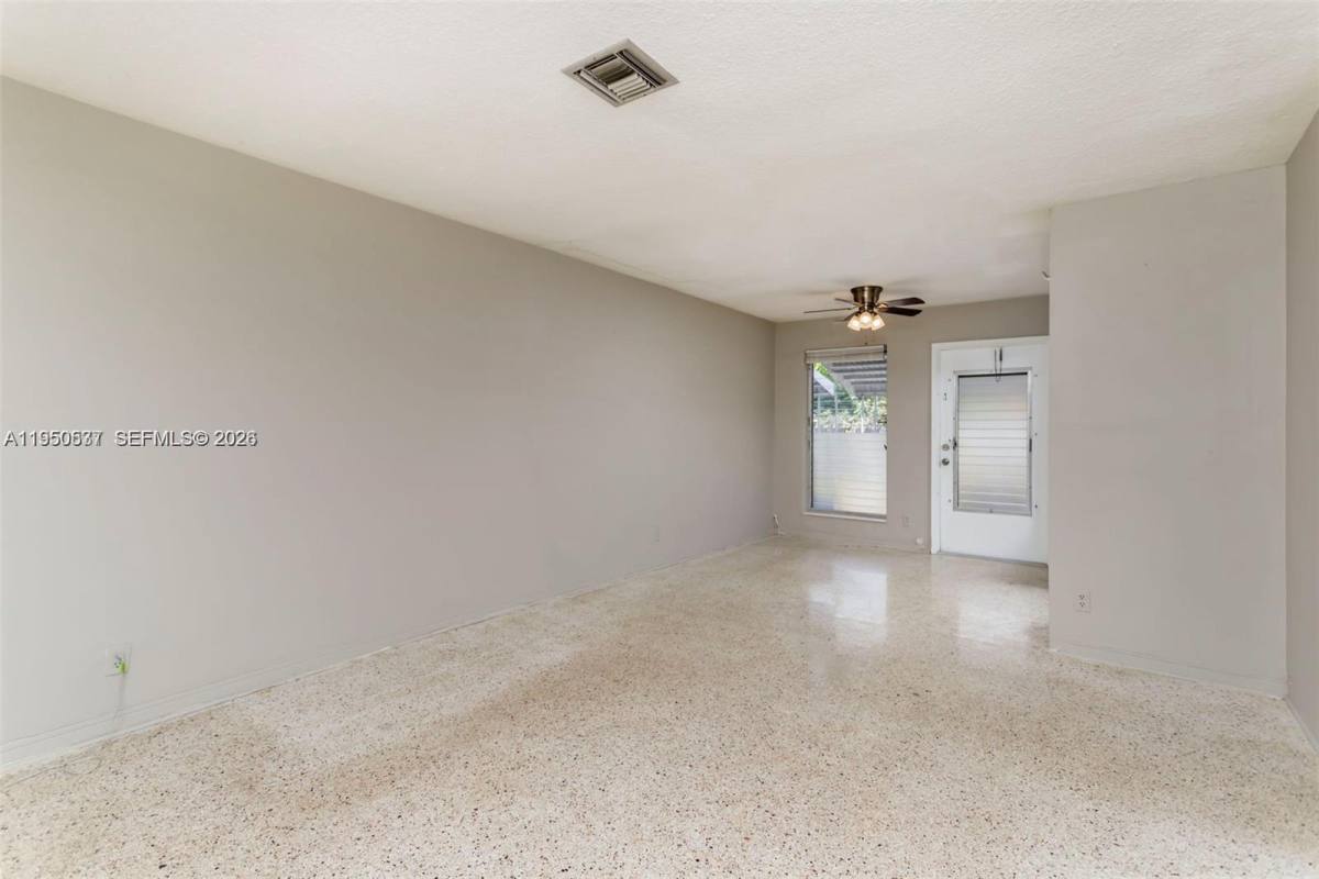 Apartment for rent at 2215 Jackson St #3, Hollywood, FL 33020