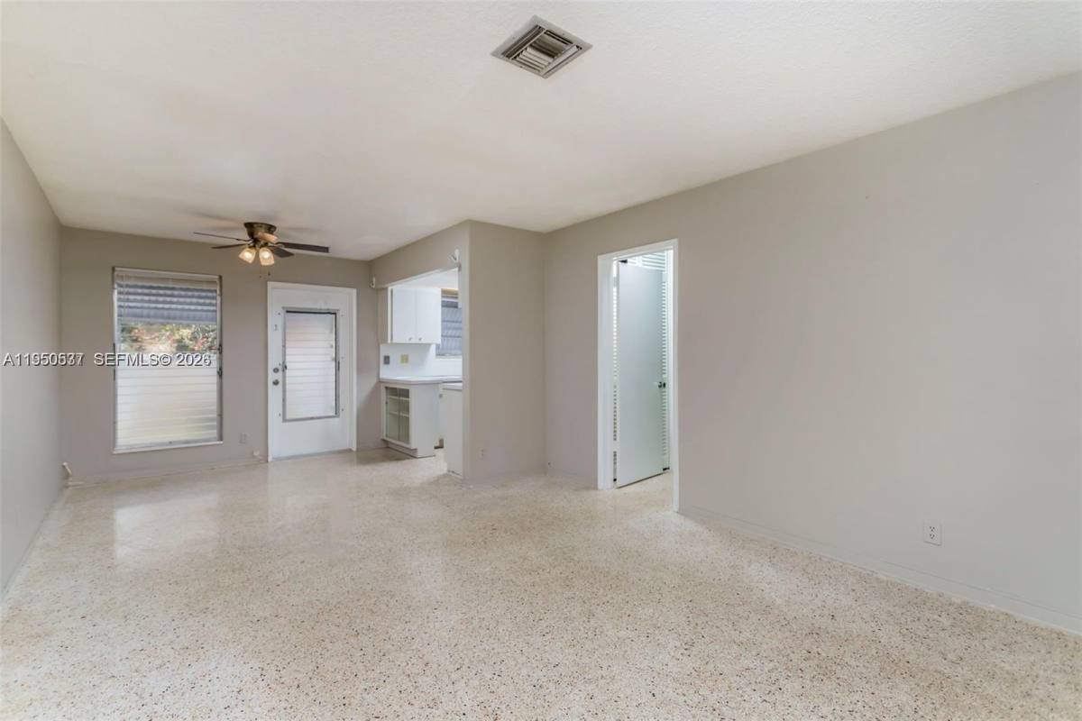 Apartment for rent at 2215 Jackson St #3, Hollywood, FL 33020
