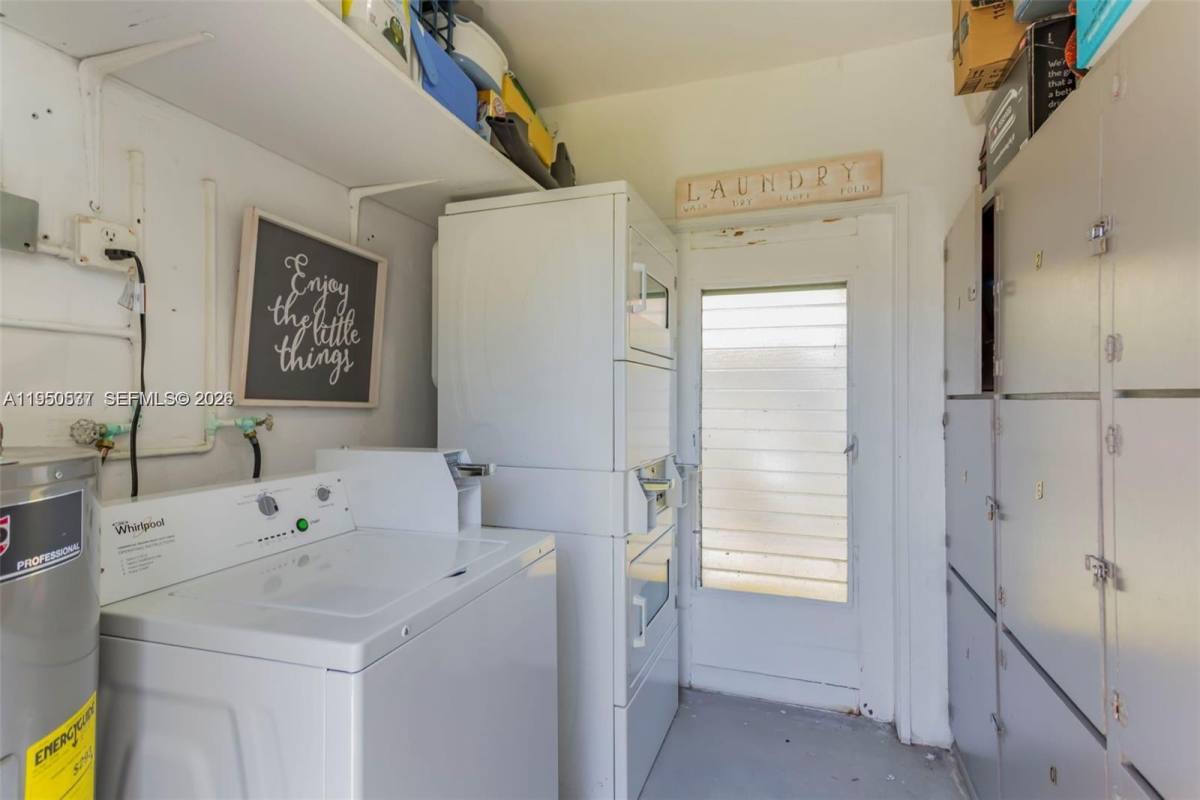 Apartment for rent at 2215 Jackson St #3, Hollywood, FL 33020