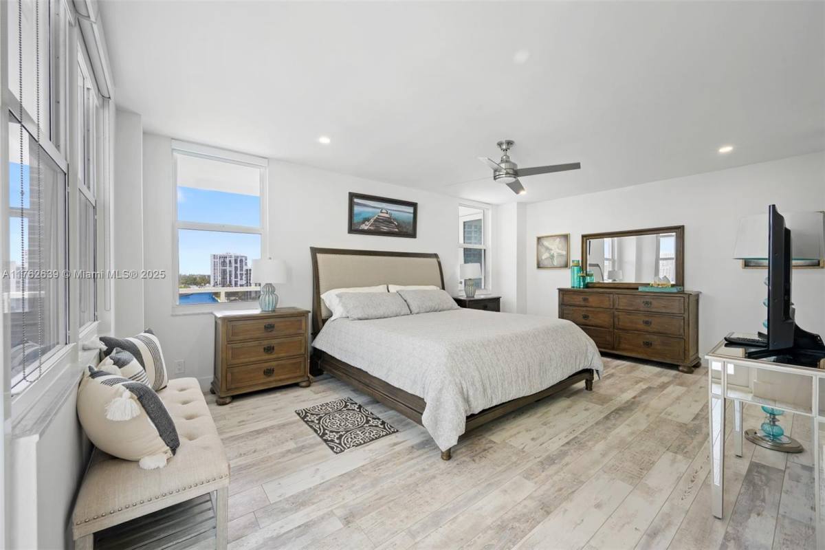 Apartment for rent at 3725 S Ocean Dr #924, Hollywood, FL 33019