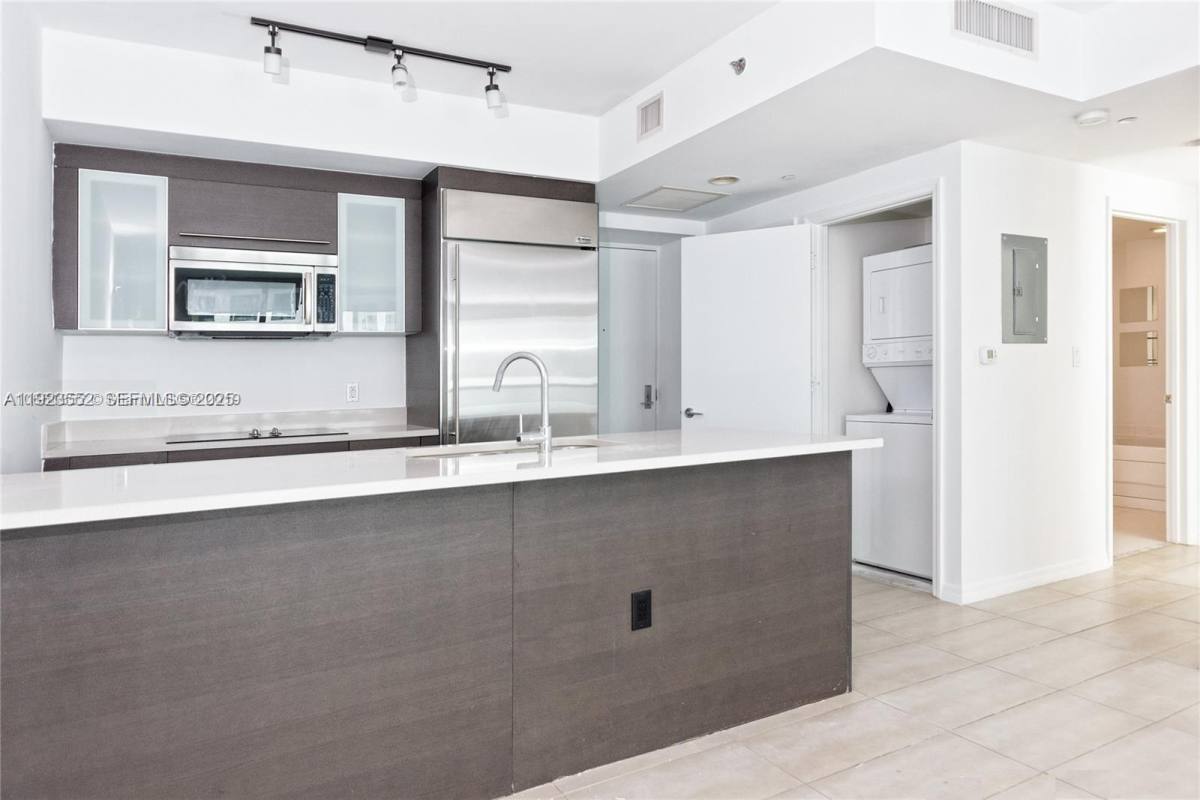 Condo for rent at 500 Brickell Ave #2608, Miami, FL 33131