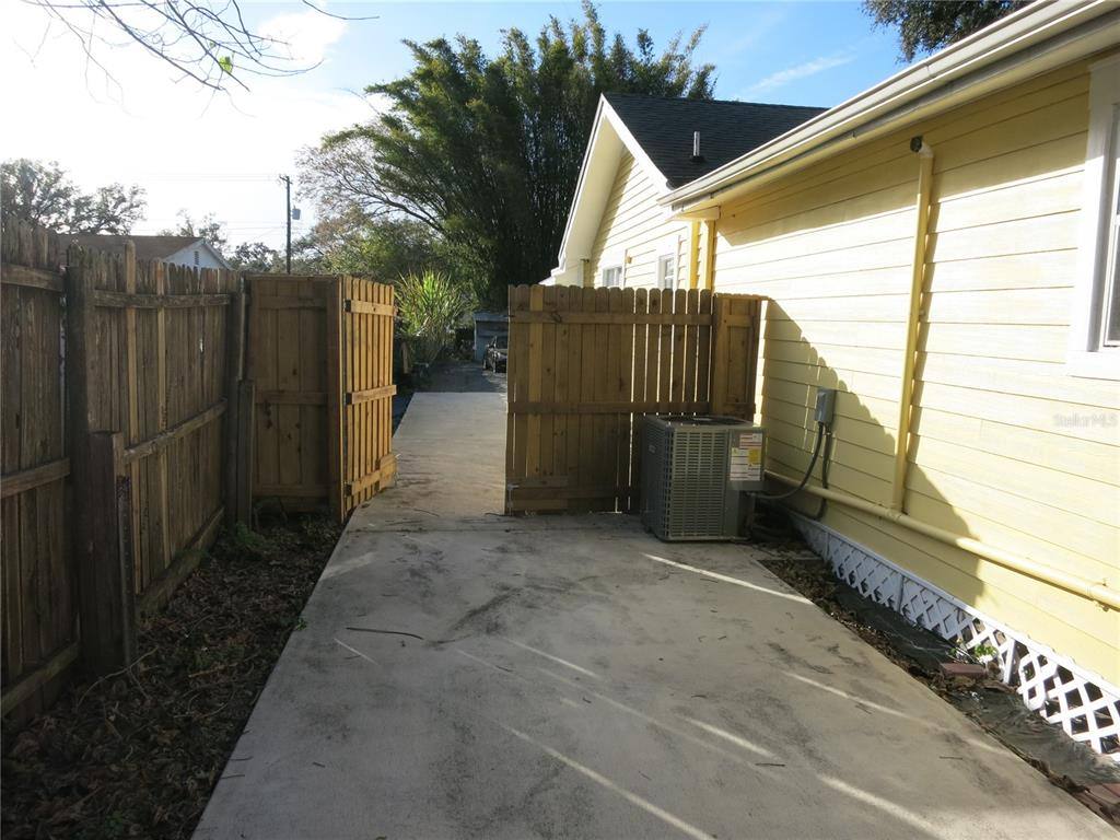Apartment for rent at 8113 N Rome Ave, Tampa, FL 33604