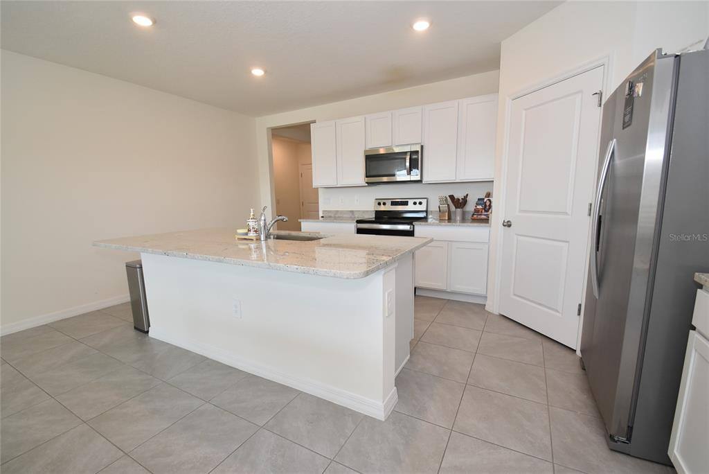 Apartment for rent at 17918 Canopy Place, Bradenton, FL 34211