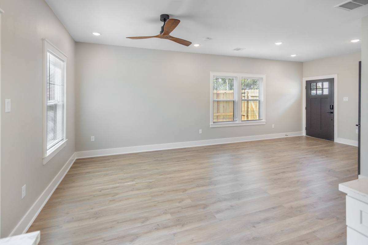 Apartment for rent at 5036 Mallow St #5036B, Houston, TX 77033