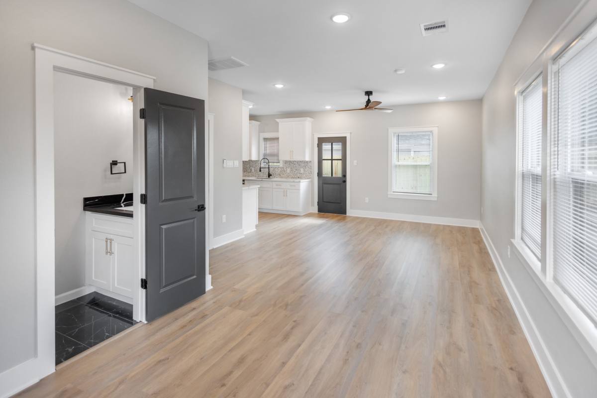 Apartment for rent at 5036 Mallow St #5036B, Houston, TX 77033