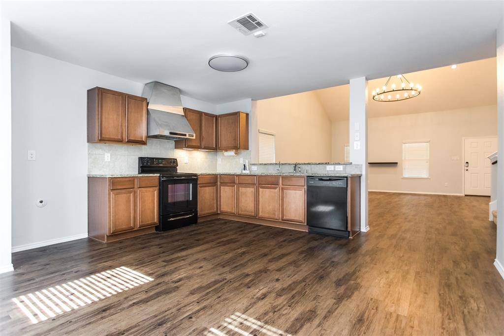 Apartment for rent at 2103 Meadow Park Dr, Princeton, TX 75407