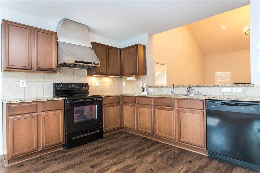 Apartment for rent at 2103 Meadow Park Dr, Princeton, TX 75407