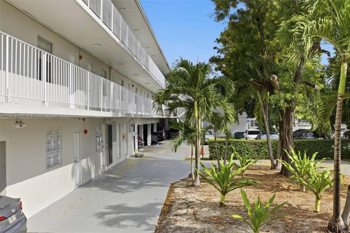 Apartment for rent at 2405 NW 135th St #326, Miami, FL 33167