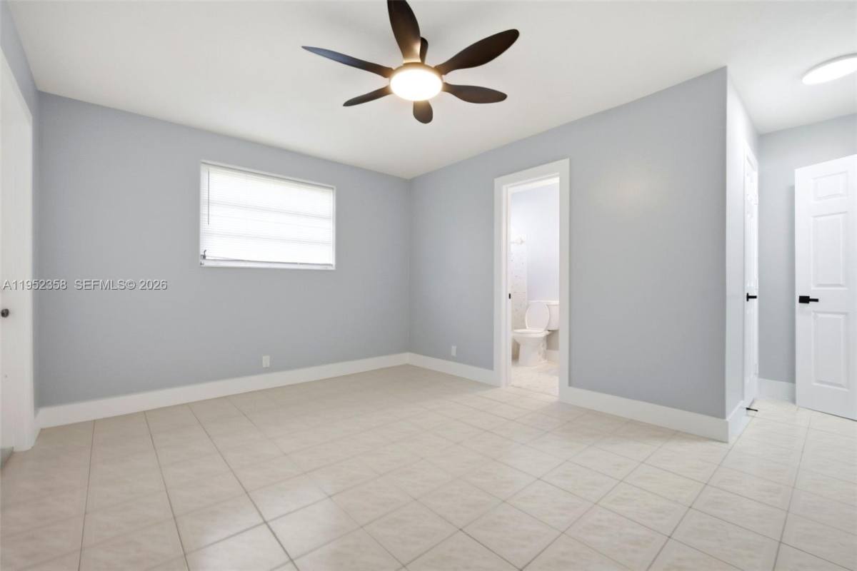 Apartment for rent at 2440 Hayes St #15, Hollywood, FL 33020