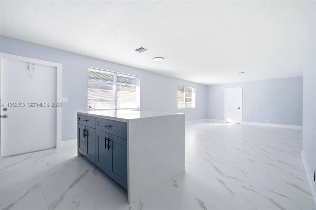 Apartment for rent at 2440 Hayes St #15, Hollywood, FL 33020