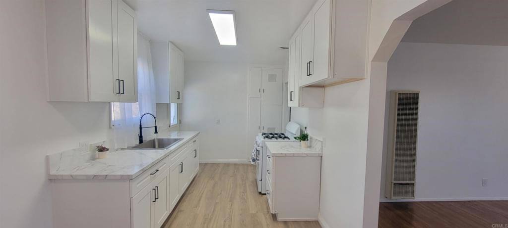 Townhouse for rent at 16911 Glenetta Way #2, Lake Elsinore, CA 92530