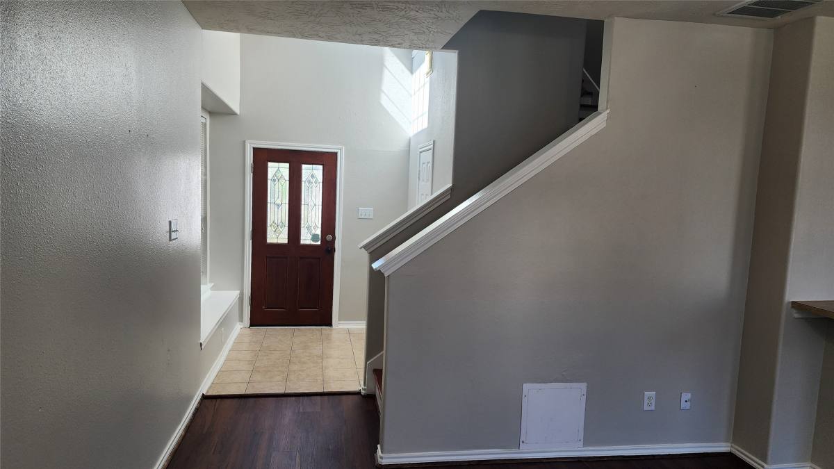 Townhouse for rent at 11430 Hackmatack Way, Houston, TX 77066