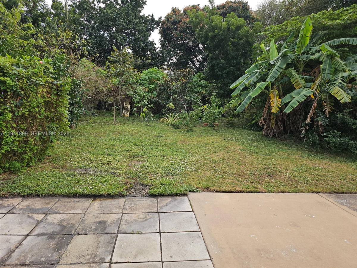 Apartment for rent at 1100 NE 115th St, Miami, FL 33161