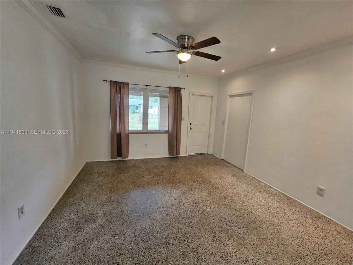 Apartment for rent at 1100 NE 115th St, Miami, FL 33161