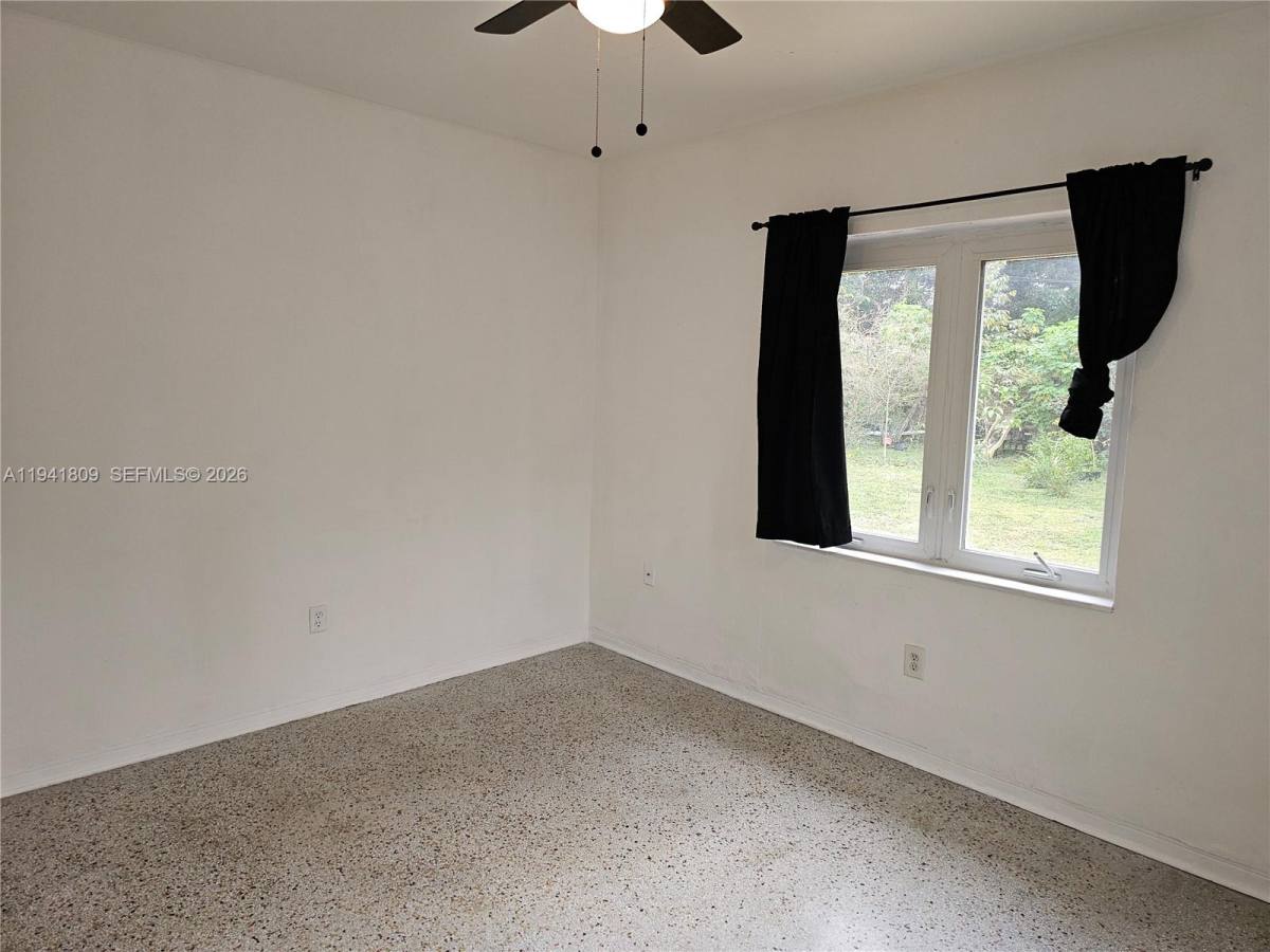 Apartment for rent at 1100 NE 115th St, Miami, FL 33161