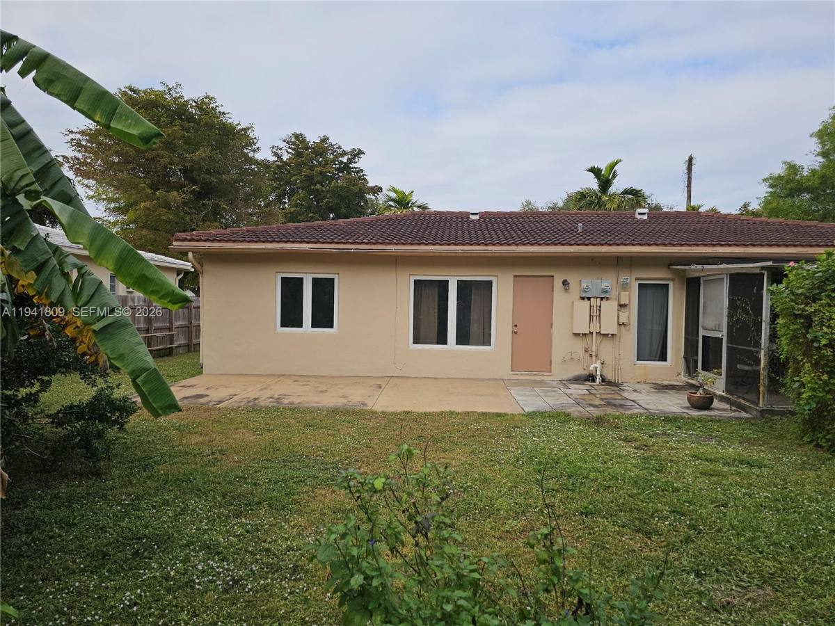 Apartment for rent at 1100 NE 115th St, Miami, FL 33161