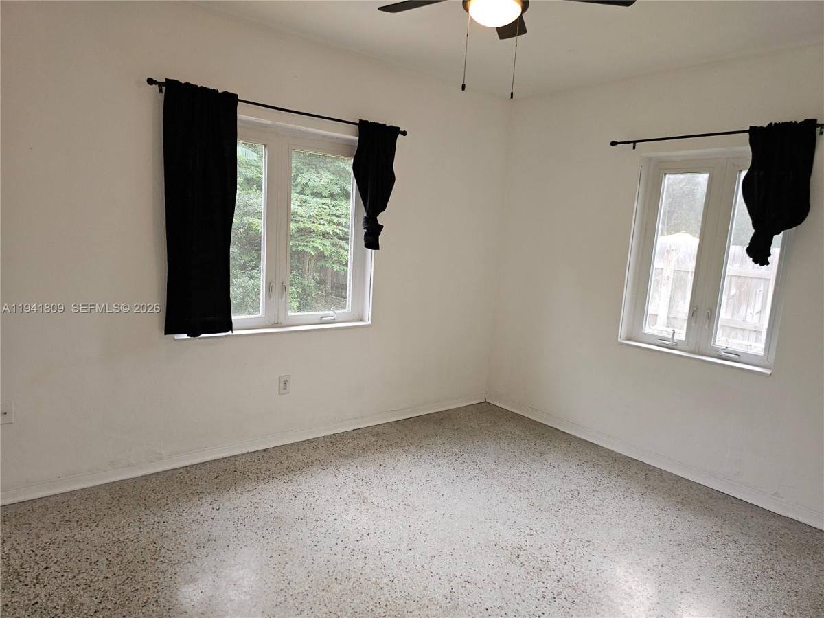 Apartment for rent at 1100 NE 115th St, Miami, FL 33161