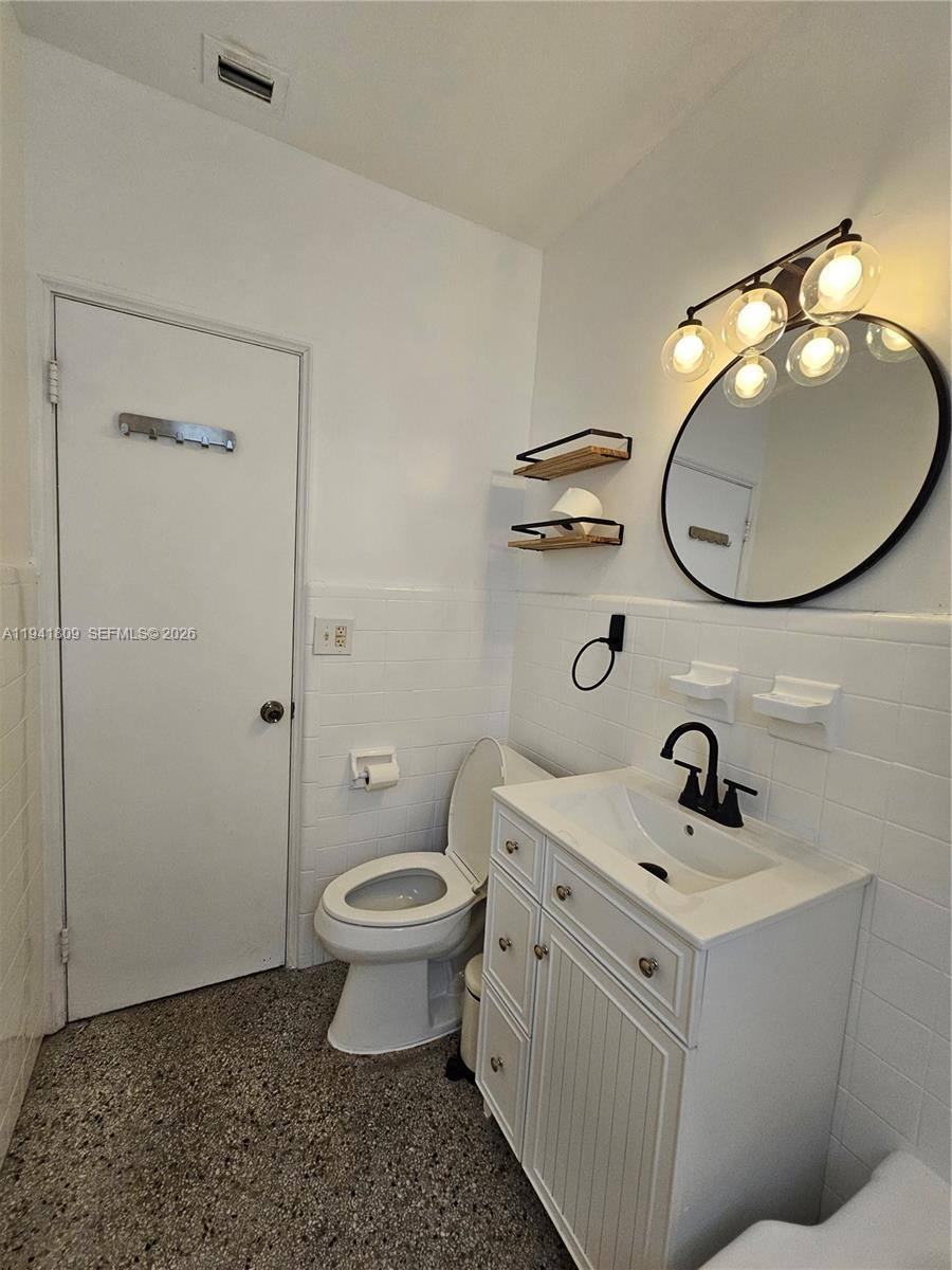 Apartment for rent at 1100 NE 115th St, Miami, FL 33161