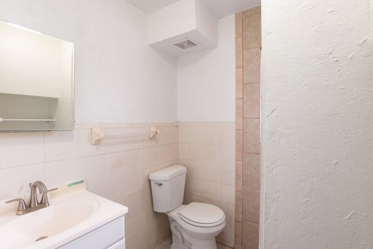 Apartment for rent at 1104 22nd St #1104C, West Palm Beach, FL 33407