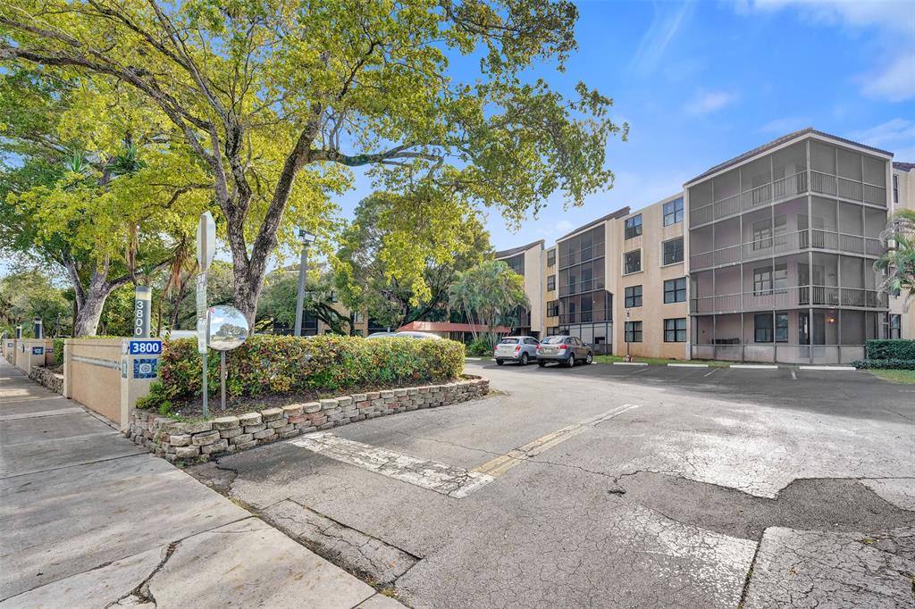 Apartment for rent at 3800 N Hills Dr #412, Hollywood, FL 33021