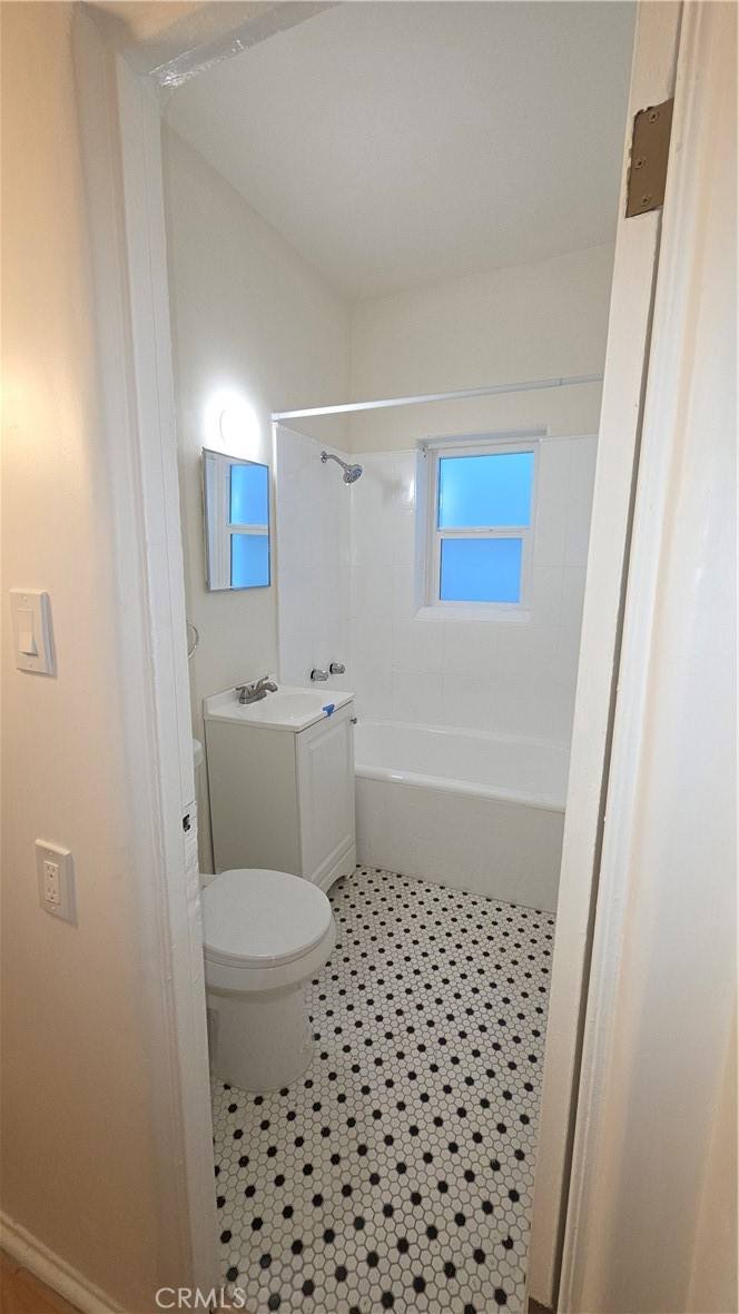 Apartment for rent at 3408 Sunset Blvd #202, Los Angeles, CA 90026