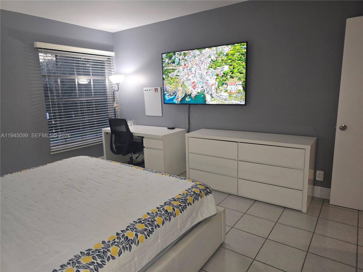 Apartment for rent at 2171 NE 66th St #827, Fort Lauderdale, FL 33308