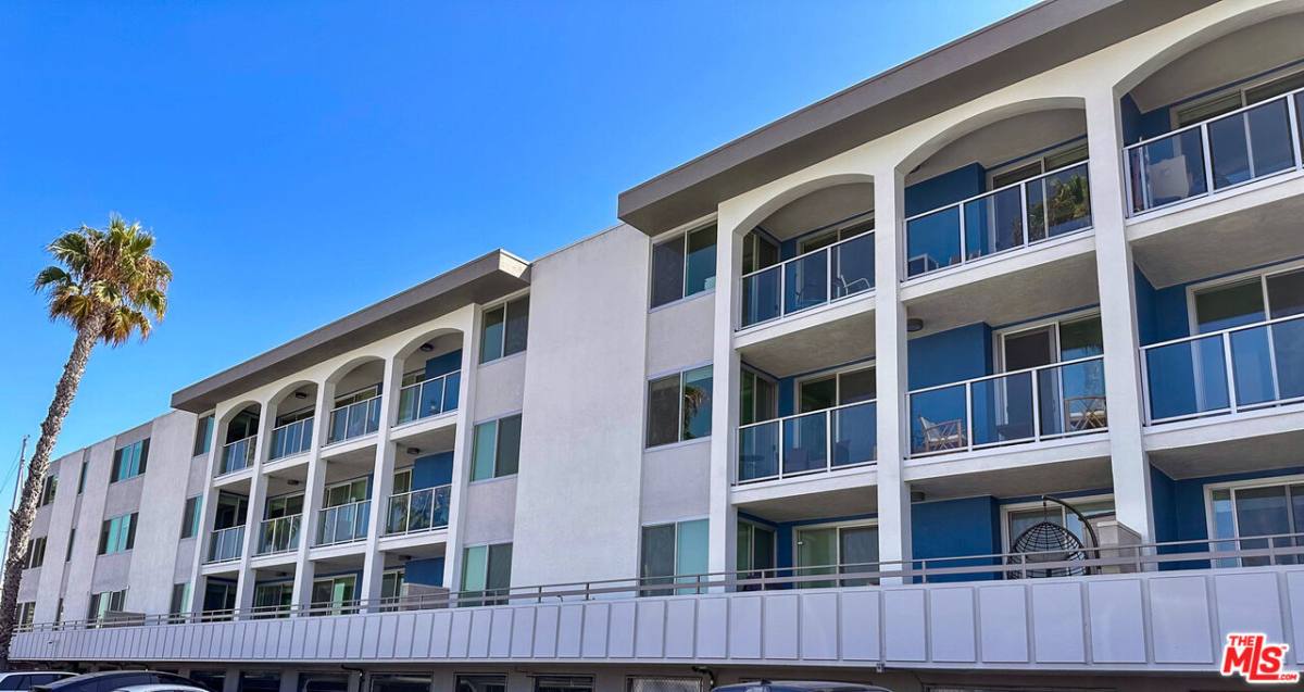 Apartment for rent at 13900 Panay Way #13900M105, Marina Del Rey, CA 90292