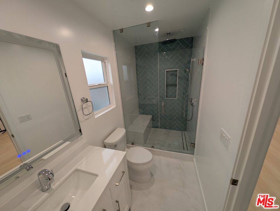 Townhouse for rent at 10623 Stanwin Ave, Mission Hills, CA 91345