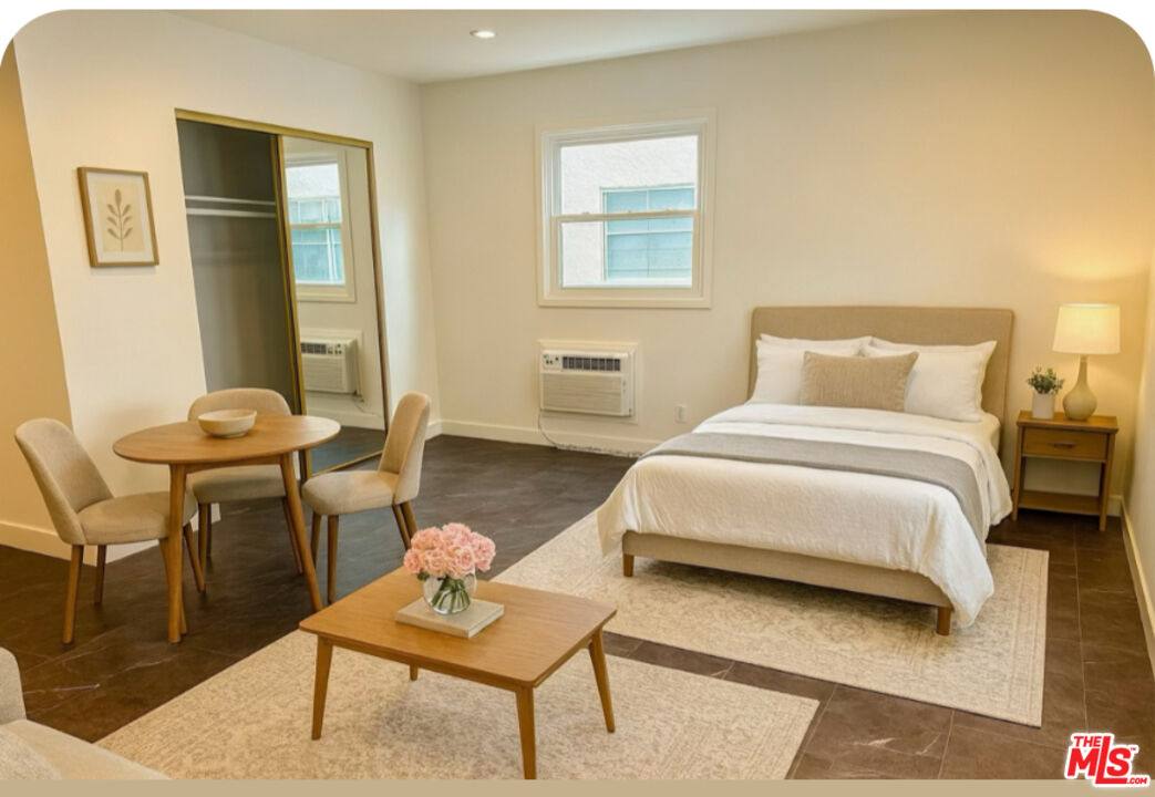 Apartment for rent at 137 S Crescent Dr #137-5, Beverly Hills, CA 90212