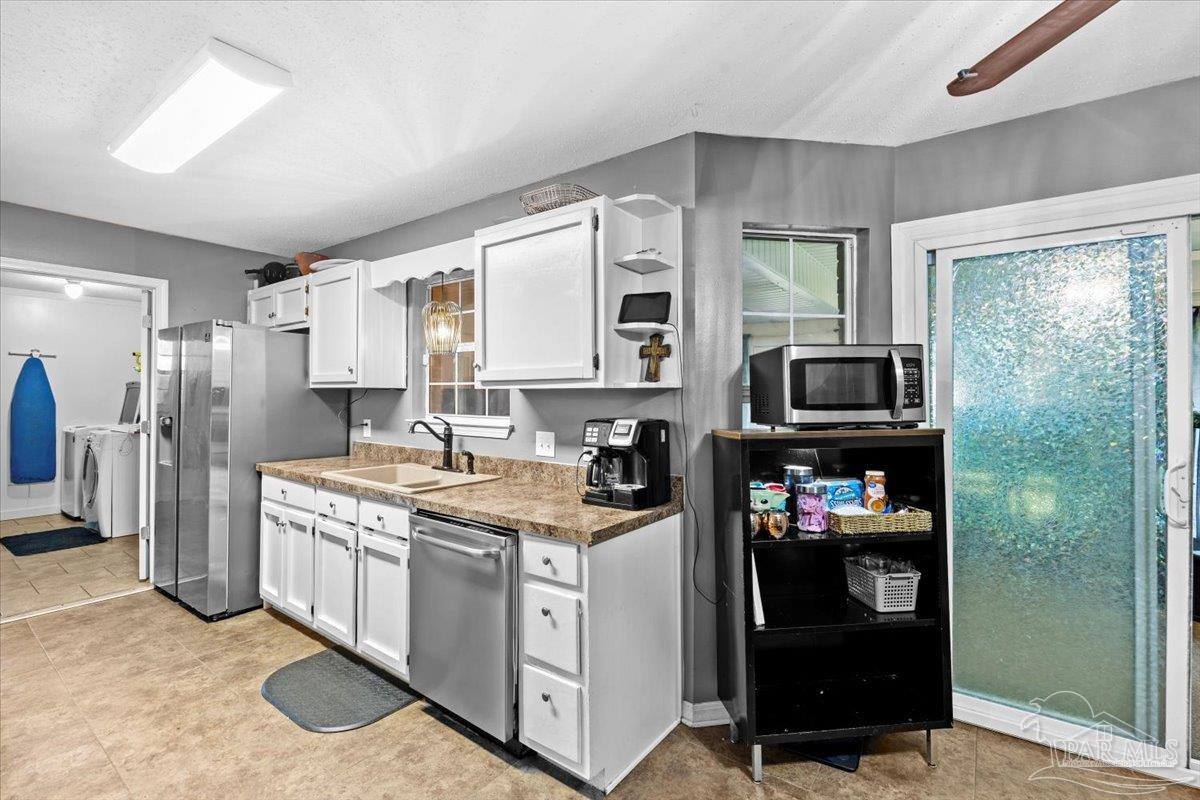 Apartment for rent at 2625 Tupelo Ave, Pensacola, FL 32526