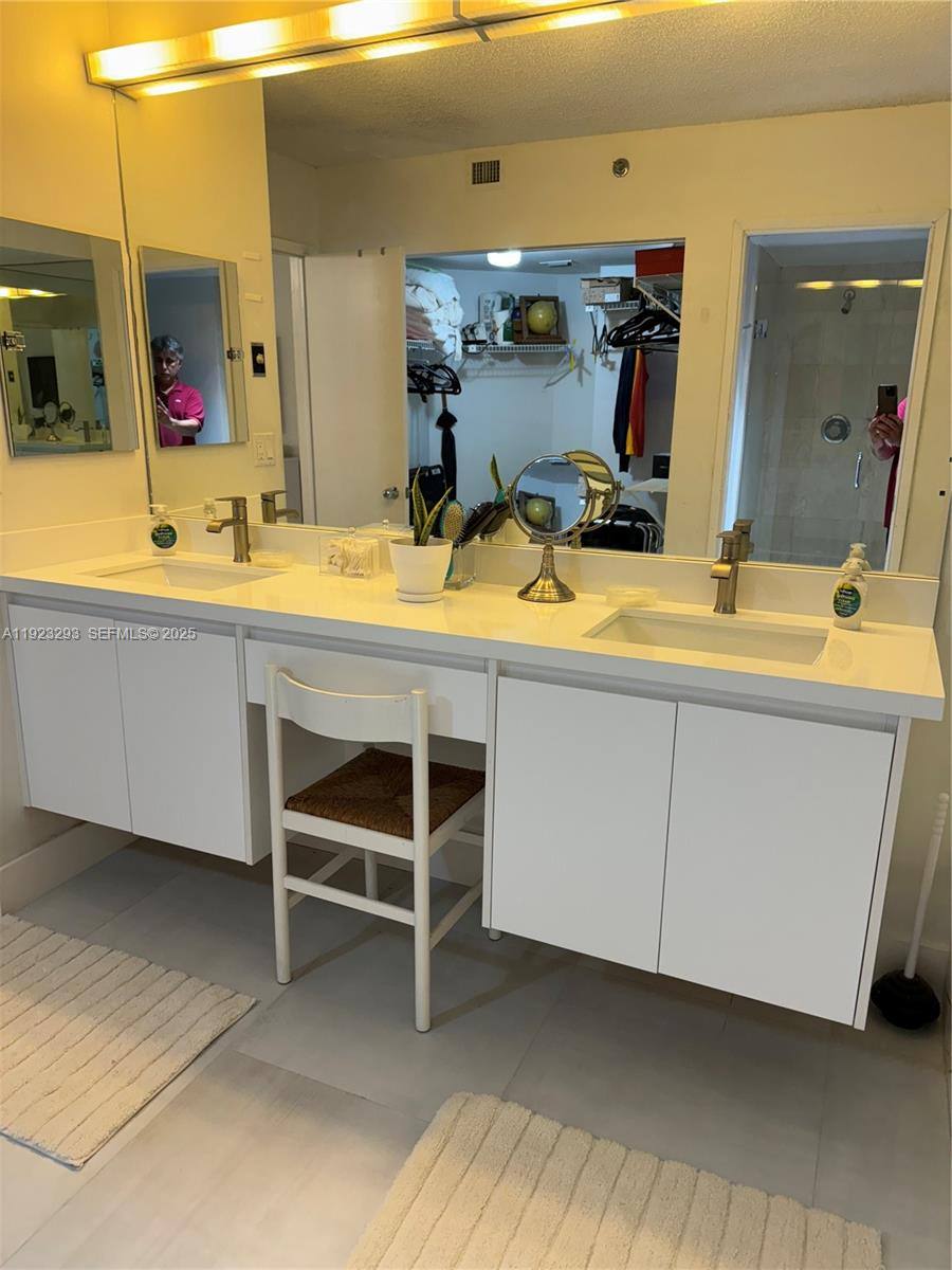 Apartment for rent at 3600 Mystic Pointe Dr #208, Miami, FL 33180
