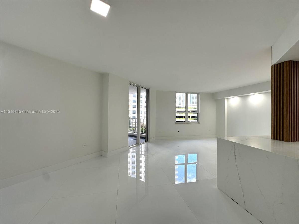 Apartment for rent at 701 Brickell Key Blvd #507, Miami, FL 33131