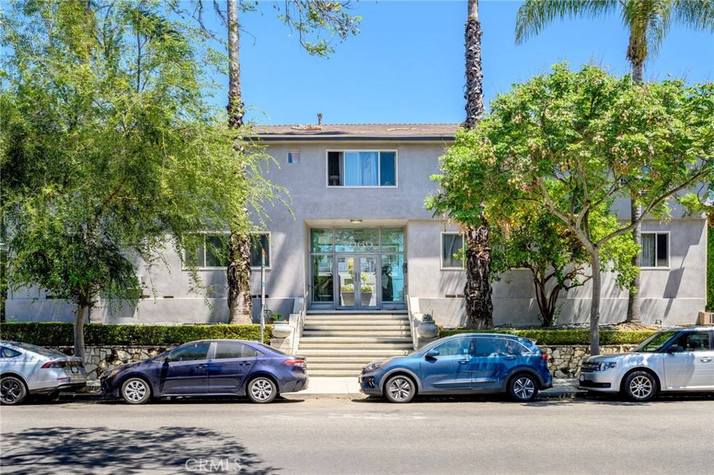 Apartment for rent at 7969 Norton Ave #5, Los Angeles, CA 90046