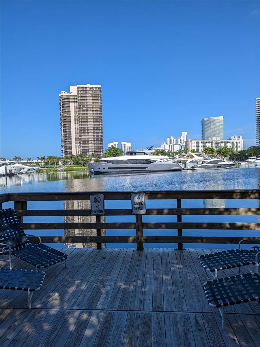 Apartment for rent at 19901 E Country Club Dr #2305, Miami, FL 33180